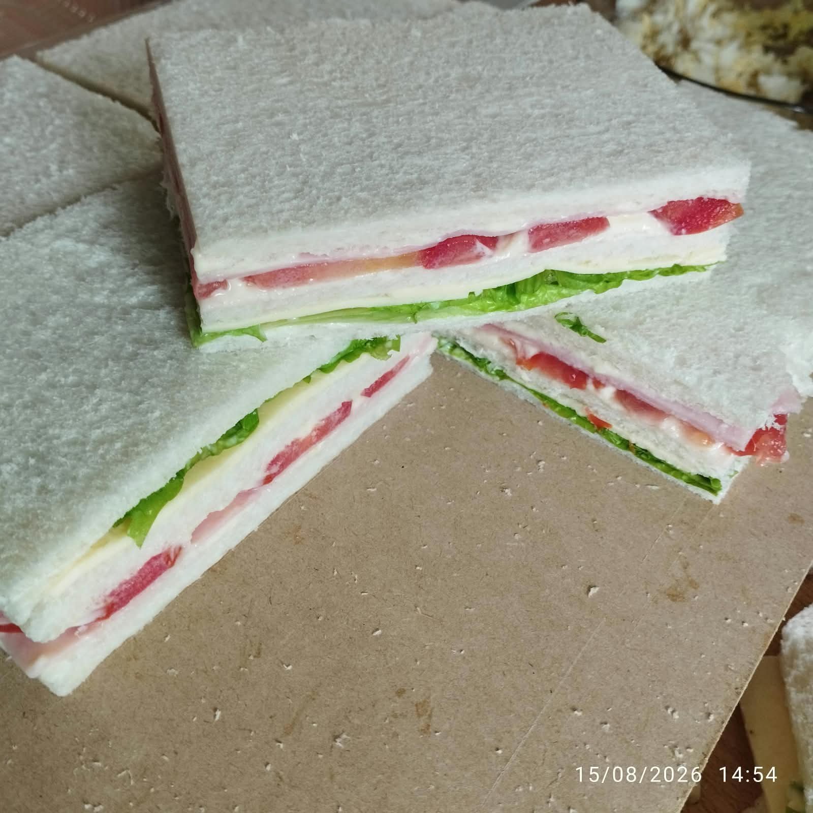 Jamón, Queso, Lechuga y Tomate (Combo x3)